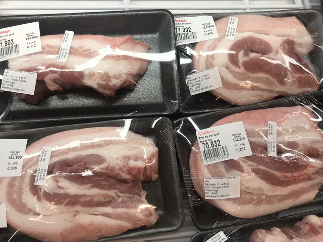 Giá thịt lợn cao, người dân rủ nhau mua gom lợn quê - Ảnh 3.