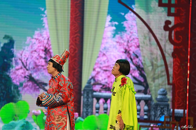 Diễn viên trẻ Trung Ruồi và Duy Nam trong Táo quân 2019