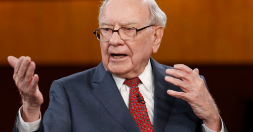 
Huyền thoại đầu tư Warren Buffett trong một sự kiện. Ảnh: CNBC
