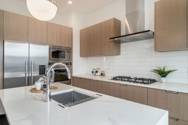 Khu vực nấu nướng ngăn nắp, gọn ghẽ.