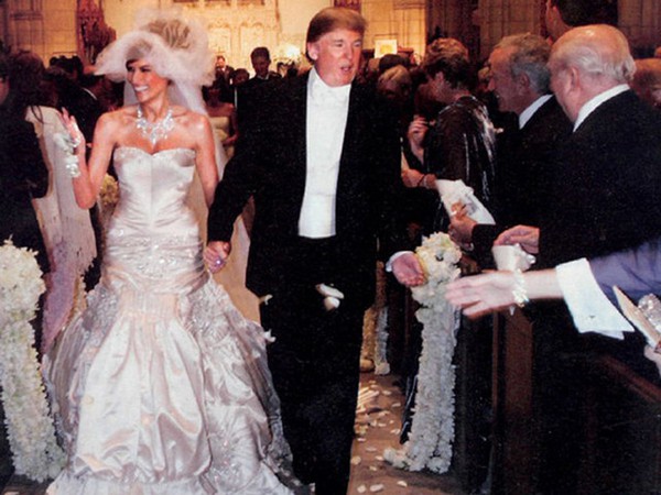 
Đám cưới xa hoa của ông Trump năm 2005.
