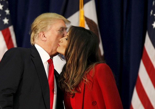 
Bà Melania luôn tự hào về chồng, Tổng thống Donald Trump.
