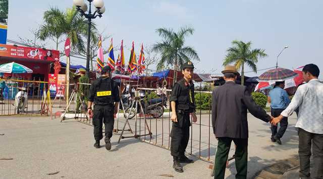 
An ninh siết chặt trước giờ khai ấn đền Trần 2019.
