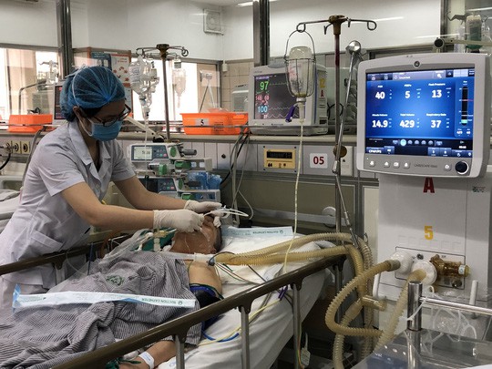 
Các bác sĩ khoa Khám bệnh, Bệnh viện Bạch mai sẽ đi làm toàn bộ 9/9 ngày nghỉ lễ để giảm áp lực cho khoa Cấp cứu
