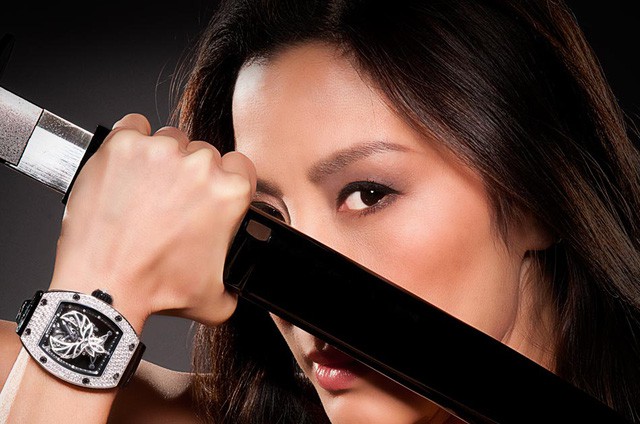 
Đồng hồ RM 051 Michelle Yeoh RG Phoenix Watch có giá 900.762 USD
