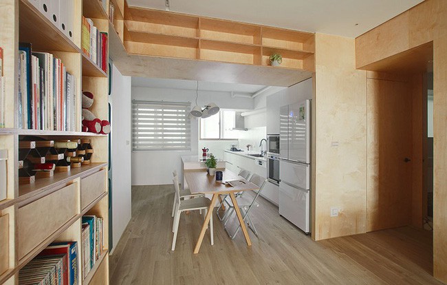 Góc bàn ăn được đặt cạnh khu vực bếp.