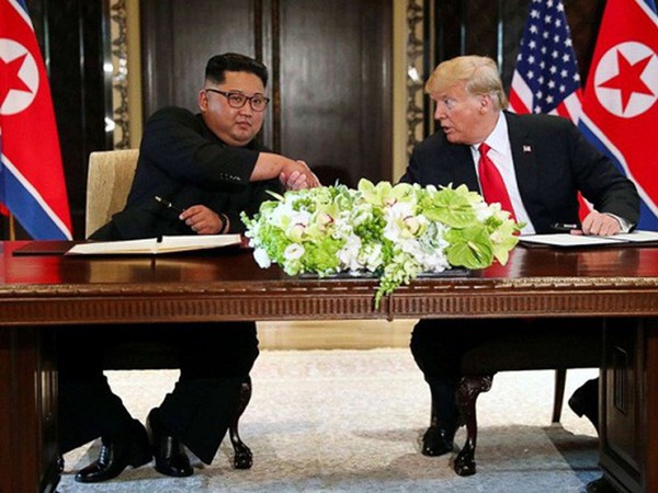 
Hình ảnh của ông Donald Trump và ông Kim Jong-un tại hội nghị thượng đỉnh Mỹ - Triều.
