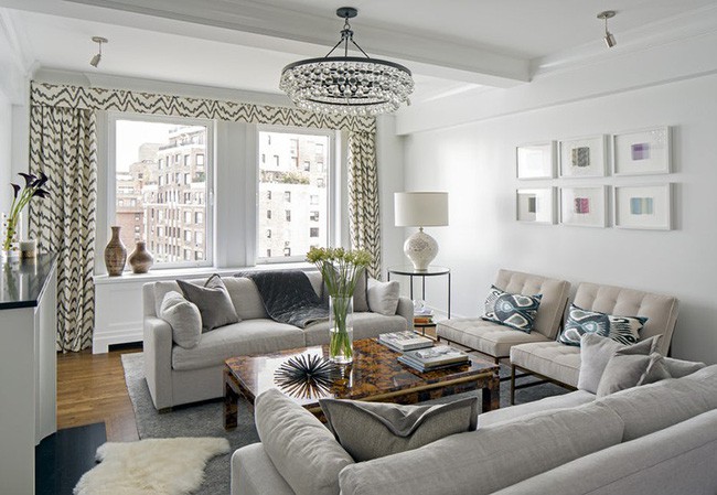 Bàn trà phòng khách trên thị trường hiện nay có rất nhiều mẫu mã và chất lượng để bạn lựa chọn dùng cho gia đình mình.