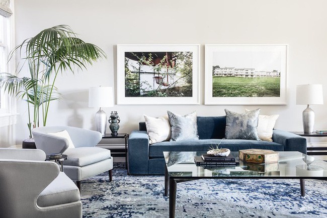 Bàn trà mặt kính hiện đang là lựa chọn hàng đầu với những gia đình trẻ.