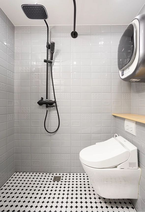 
Phòng tắm thiết kế đơn giản, hiện đại.
