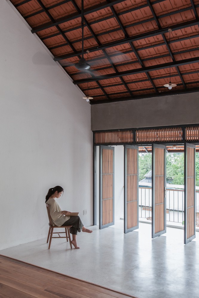 Ngôi nhà thể hiện phong cách sống hiện đại: đó là sự hòa hợp với thiên nhiên, điều kiện thời tiết địa phương.