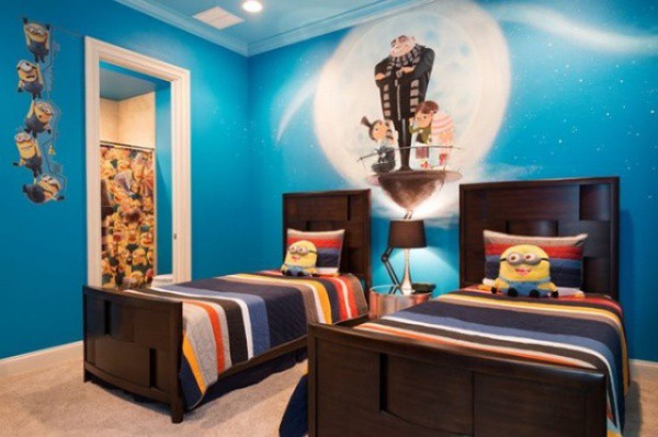 
Căn phòng của các cậu con trai được thiết kế và trang trí theo chủ đề Minion, sinh động và vô cùng dễ thương.
