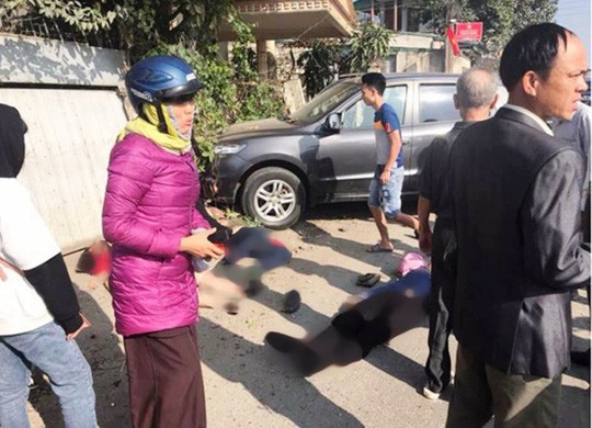 Hiện trường vụ tai nạn thảm khốc khiến 3 người trên xe 7 chỗ tử vong, 5 người bị thương tại Thanh Hoá.