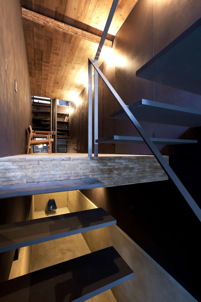 Diện tích sử dụng của mỗi khu vực chức năng không rộng rãi lắm nhưng vẫn đảm bảo sự thoải mái đối với từng phòng.