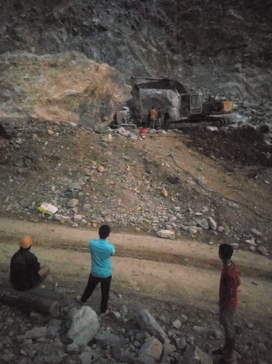Hiện mỏ đá Phia Viềng (tại xã Dân Chủ, Hòa An, Cao Bằng) đã bị các cơ quan chức năng yêu cầu tạm ngừng hoạt động. Ảnh: NĐ
