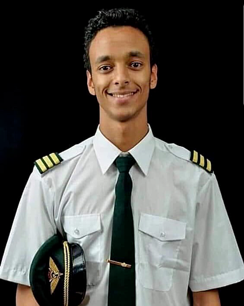 Yared Getachew, 28 tuổi, cơ trưởng chuyến bay ET302 Addis Ababa (Ethiopia) - Nairobi (Kenya)  thiệt mạng ngày 10/3/2019 sau khi có 8.000 giờ bay thành công. Ảnh: Twitter.