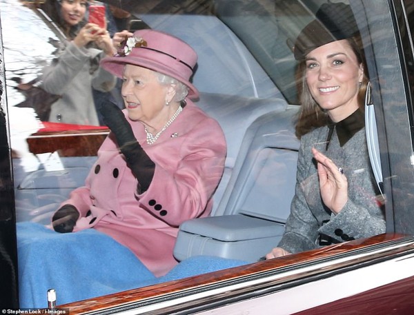 
Hiện tại, Kate được xem là ứng cử viên số 1 cho ngôi vị hoàng hậu Anh.
