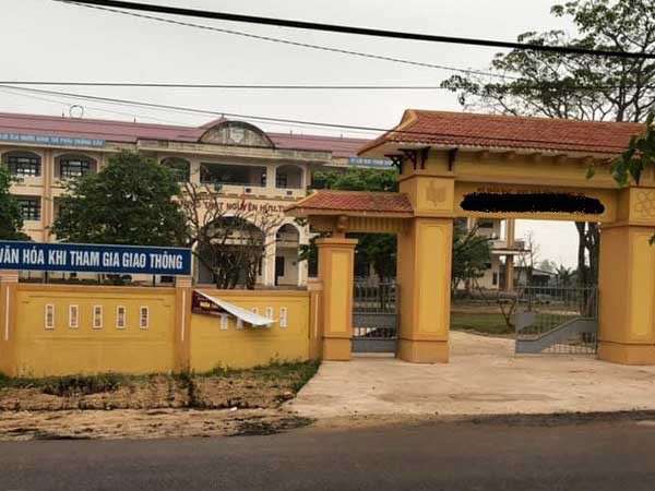 
Một trong 2 trường THPT ở huyện Triệu Phong có nam sinh bị tố hiếp dâm nữ sinh lớp 10
