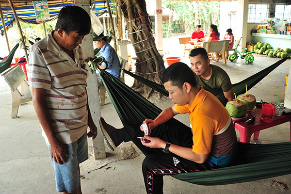 
Vé số dạo cũng là một trong những đặc sản Nam bộ.
