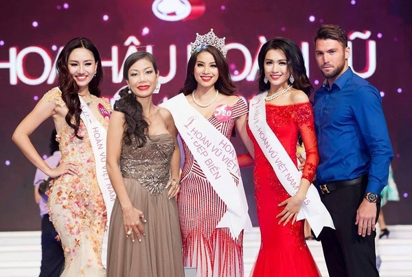 ...cũng như đêm chung kết Hoa hậu Hoàn vũ Việt Nam mà Phạm Hương đăng quang.