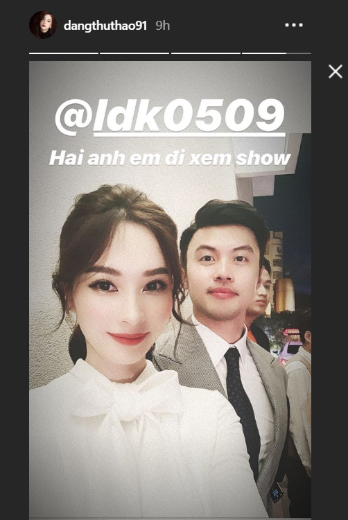 Đặng Thu Thảo tham dự show diễn của NTK Lê Thanh Hòa cùng với người anh thân thiết Lê Đăng Khoa.