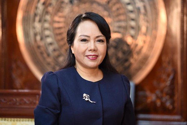 
Bộ trưởng Bộ Y tế Nguyễn Thị Kim Tiến là một trong 9 phụ nữ trong lĩnh vực chính trị có ảnh hưởng nhất Việt Nam năm 2019 được tạp chí Forbes Việt Nam vinh danh.
