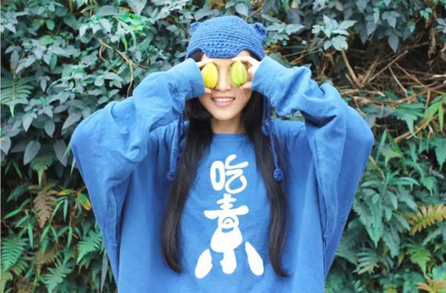 Jing quyết định dành dụm tiền để về quê sinh sống.