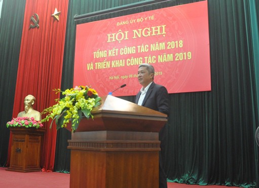 Thứ trưởng Bộ Y tế Nguyễn Trường Sơn phát biểu tại Hội nghị