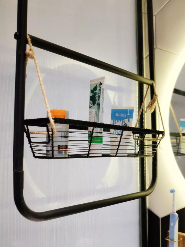 Khung treo đồ ấn tượng.