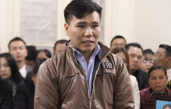 Bị cáo Châu Việt Cường tại phiên tòa. Ảnh: NH