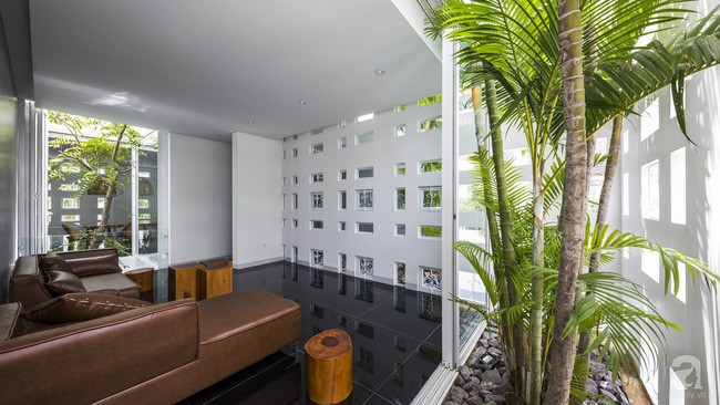 Không gian sang trọng, tối giản, hiện đại.