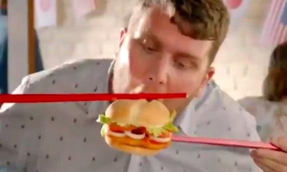 Hình ảnh phản cảm trong quảng cáo của Burger King.