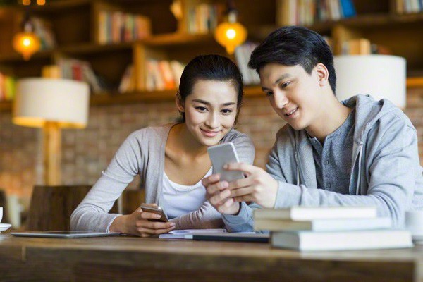 Tuần trước, anh tổ chức kỉ niệm một năm yêu nhau. (Ảnh minh họa)