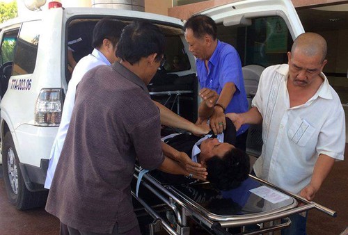 
Nạn nhân bị thương được chuyển đến bệnh viện
