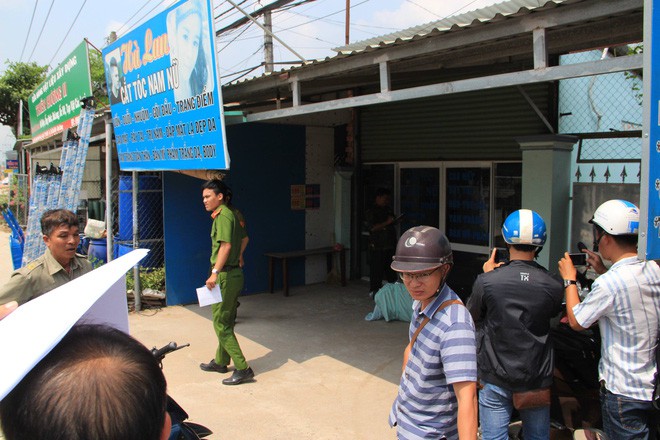 Tiệm tóc nơi xảy ra vụ việc.