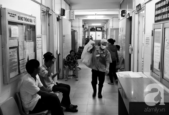 Mỗi tuần gần đây, khoa Ngoại 1, BV Ung Bướu TP.HCM tiếp nhận khoảng 60 trường hợp bệnh nhân ung thư phụ khoa.