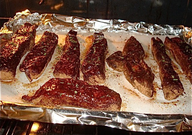 
Bột ca cao còn cho miếng thịt có màu sắc bắt mắt.
