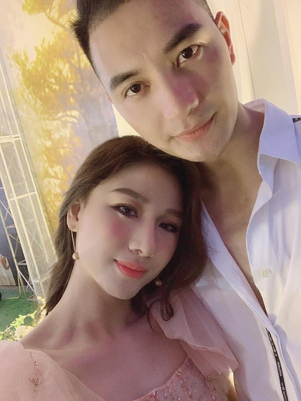 Mr Global 2015 Nguyễn Văn Sơn vừa kết hôn cùng