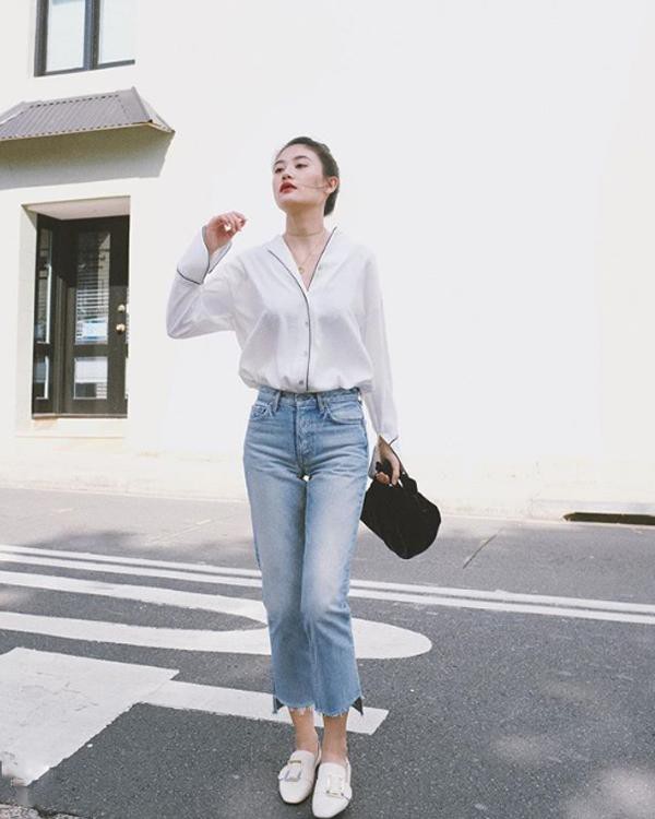 Áo sơ mi quần jeans là công thức lên đồ chuẩn thanh lịch dành cho các nàng, đặc biệt là nàng công sở.