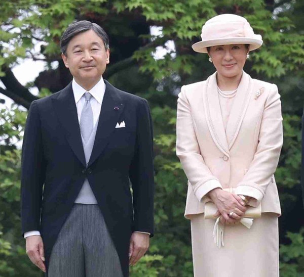 Thái tử Naruhito và Thái tử phi Masako Owada. Ảnh: JT.