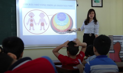 C&ocirc; Loan chia sẻ về c&aacute;ch chuẩn bị b&agrave;i giảng.
