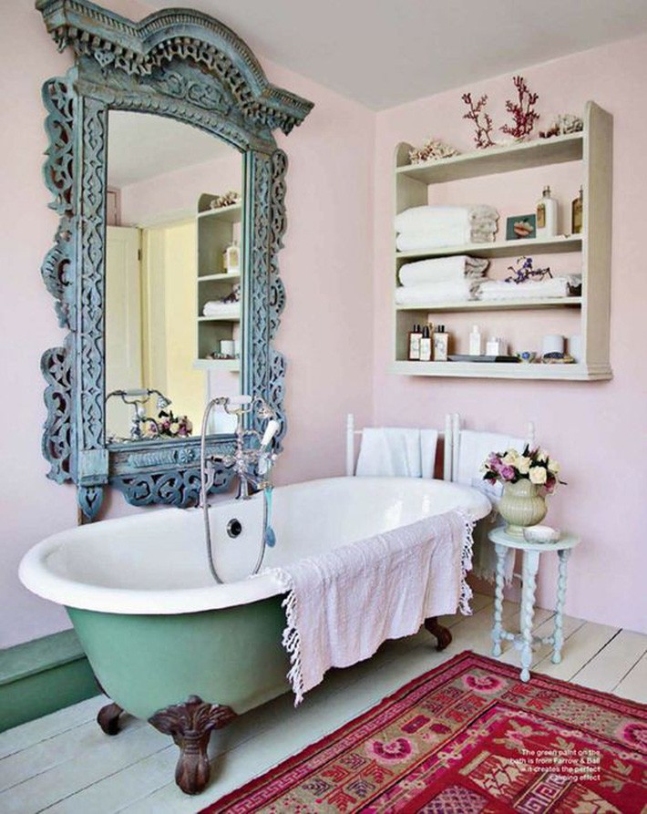 
Phòng tắm chiết trung pastel với màu hồng và bạc hà.
