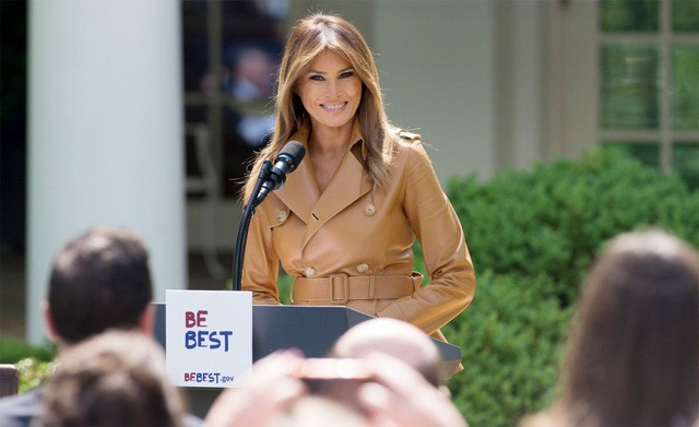 
Đây vẫn là một bí ẩn chưa từng được phu nhân Melania tiết lộ.
