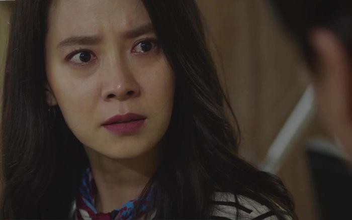 Ra ngoài cũng không dám đi lâu, ăn uống cái gì cũng phải mua về nhà nhỡ lộ ra thì lại mang tiếng. (ảnh minh họa)