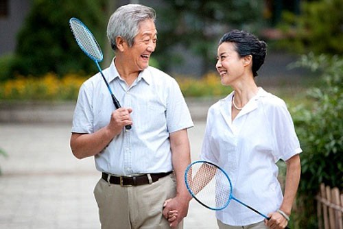 
Bóng bàn, cầu lông là môn thể thao nhẹ rất an toàn đối với người cao tuổi bị bệnh tim. Ảnh minh họa.

