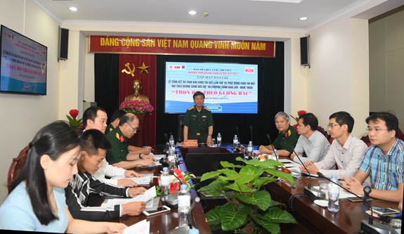 Thiếu tướng Phạm Văn Huấn phát biểu tại buổi gặp mặt báo chí