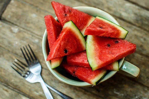 
Bạn vẫn có thể ăn dưa hấu khi bị tiểu đường, quan trọng là cần ăn đúng cách.
