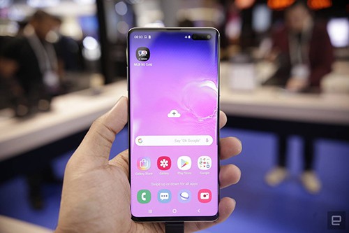 
Một d&ograve;ng điện thoại mới ra mắt gần đ&acirc;y. Ảnh: Engadget
