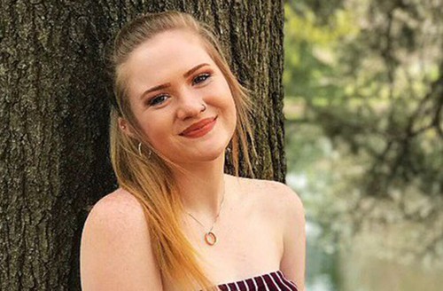 Allison Garrett (Mỹ) đạt điểm tuyệt đối cho bài luận 19 từ. Ảnh: Twitter