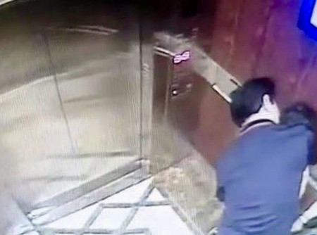 Ông Nguyễn Hữu Linh sàm sỡ bé gái trong thang máy